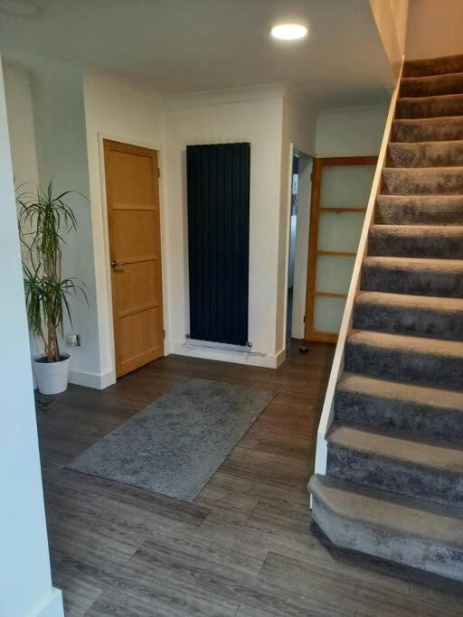 Modernised Home With 2 Bedrooms In Cardiff Exteriör bild